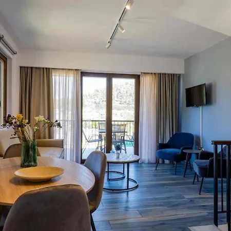 Penelope Luxury Suites Fourka Exterior photo