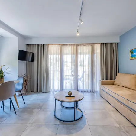 Penelope Luxury Suites Fourka Exterior photo
