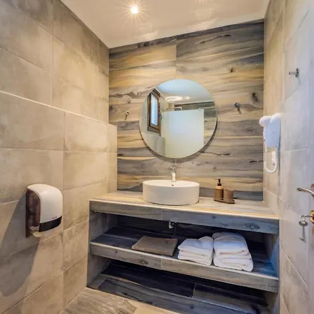 Penelope Luxury Suites Fourka Exterior photo